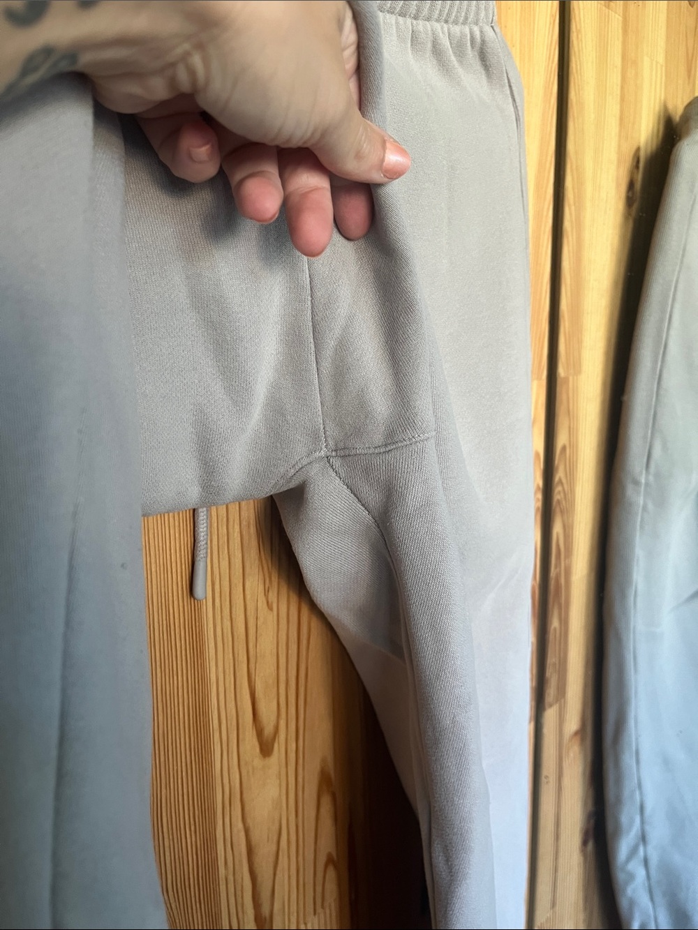 Aritzia grey Boyfriend Fit SweatFleece joggers (size S) - Picture 7 of 8